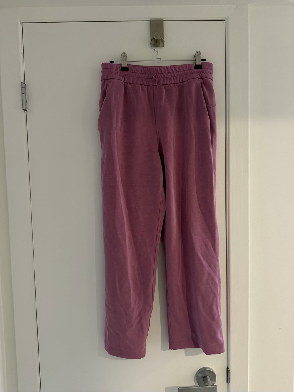 lululemon athletica Women's Pink Capris Sweatpants